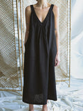 Women’s Linen Deep V-Neck Sleeveless Dress Black / S